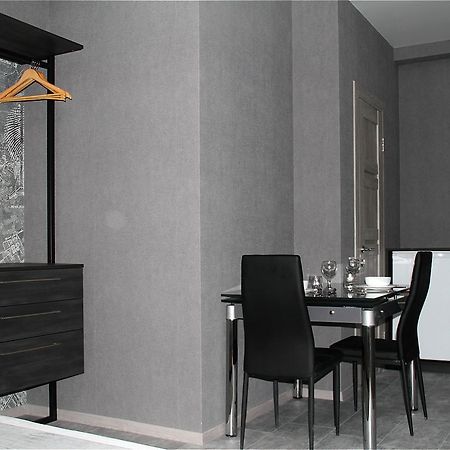 Solo Apartment Virmenska Kyjev Exteriér fotografie