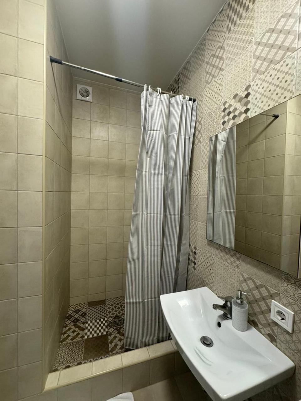 Solo Apartment Virmenska Kyjev Exteriér fotografie
